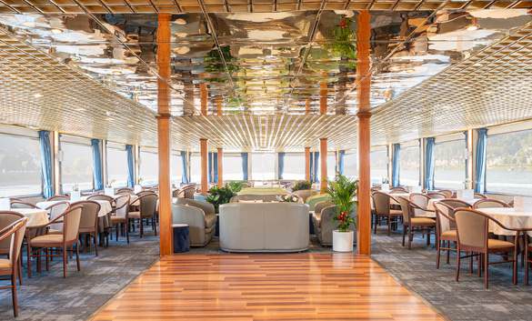 CroisiEurope MS Monet Lounge Bar With Dancefloor 1 ©Corinne Cotard.jpg